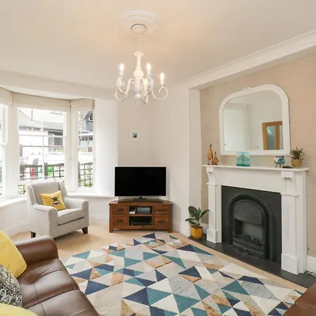 The Postmasters House * ويندرمير